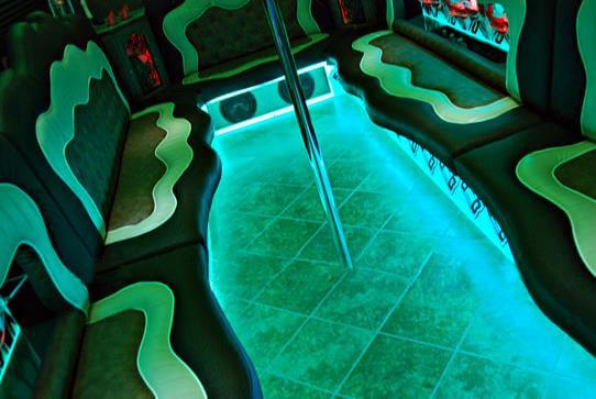 xtc chicago party bus