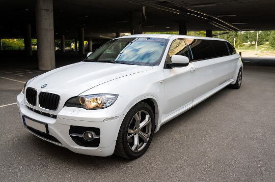 airport BMW Limo