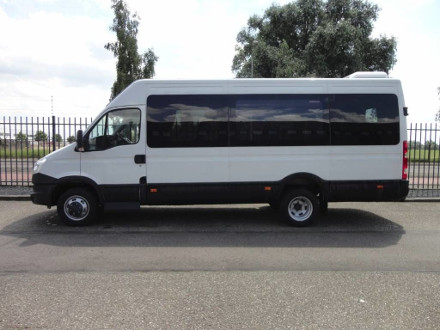 18 Passenger MinibusTysons Corner rental