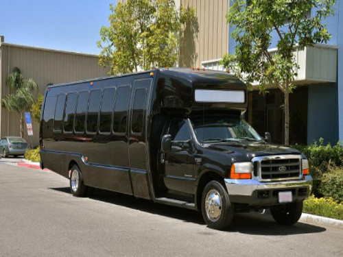 22 Passenger Shuttle BusPalm River-Clair Mel rental