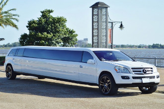 Mercedes Limo