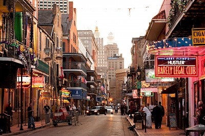 new orleans nightlife bars and nightclubs